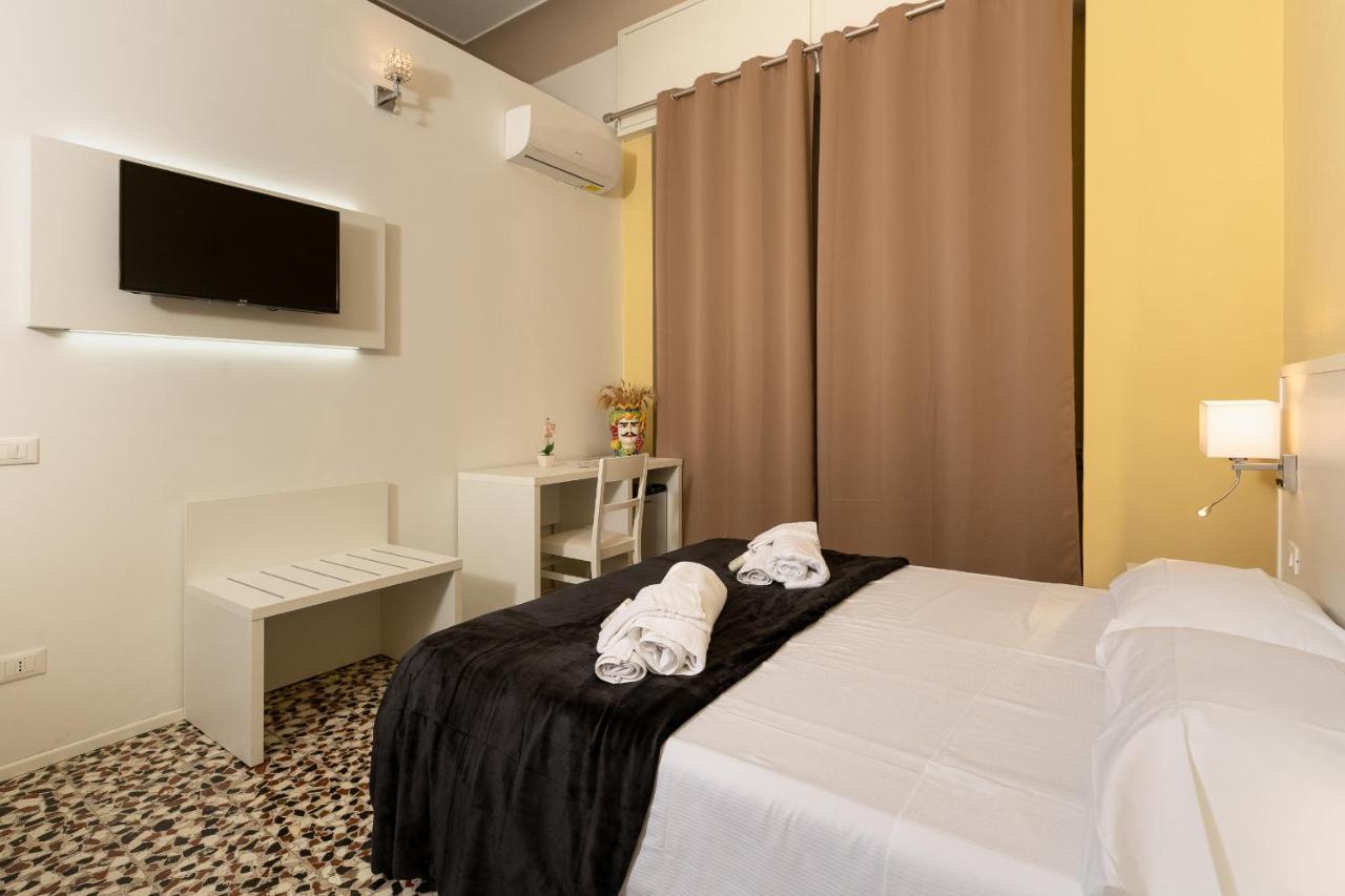 Regina Margherita - Bed&breakfast&solarium Syracuse